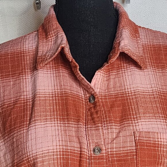 Universal Thread Salmon Pink Plaid LS Flannel Style Recycled Cotton Button Up L - Picture 7 of 16